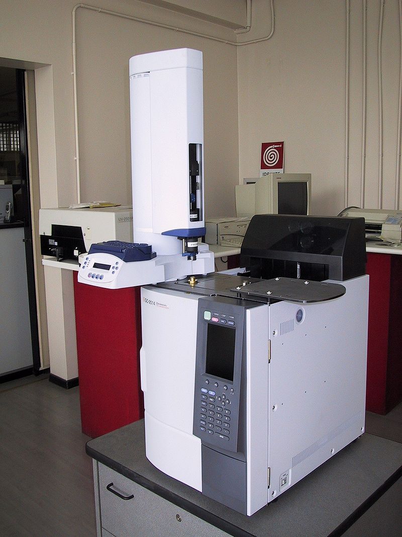 800px-Gaschromatograph